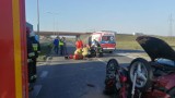 Motocyklista ranny po zderzeniu z samochodem na S8 pod Oleśnicą [ZDJĘCIA]
