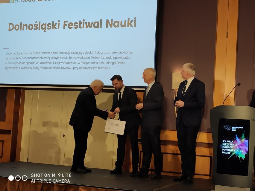 Dolnośląski Festiwal Nauki laureatem konkursu Popularyzator Nauki 2019!