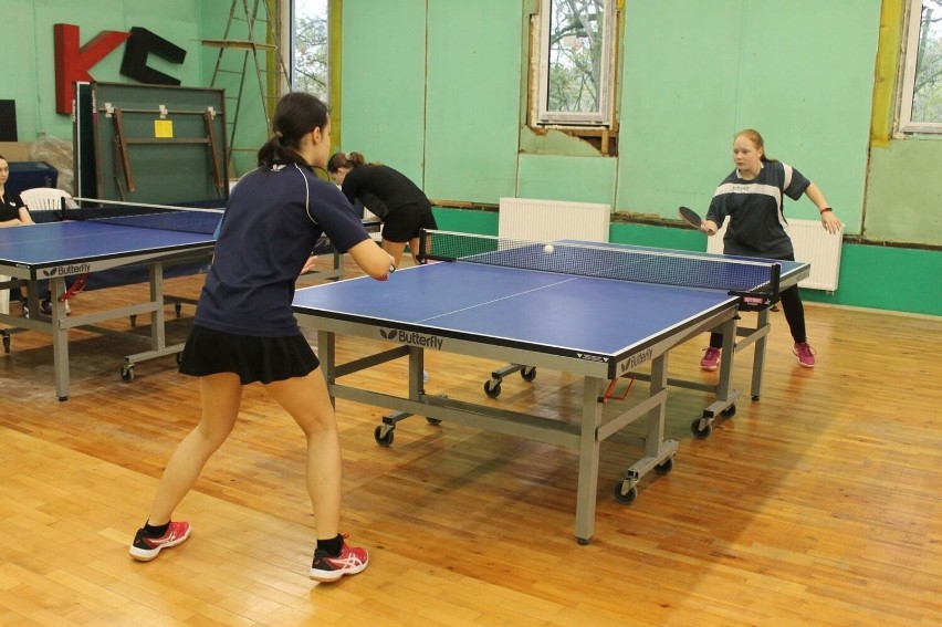 Licealiada w tenisie stołowym odbyła się w hali Pilawa w...