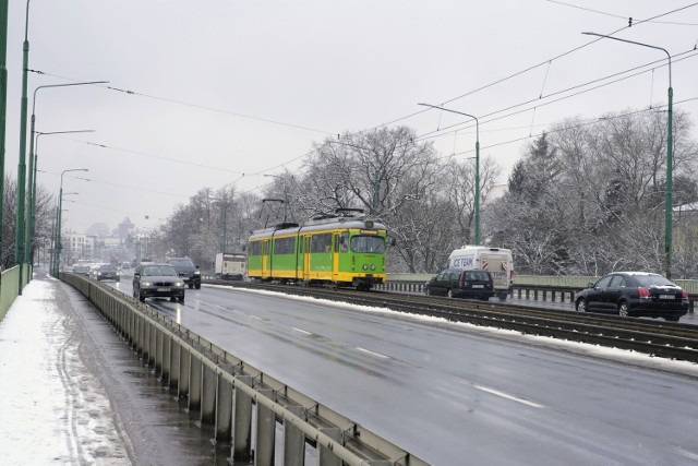 Nie wszyscy narzekają na śnieg. Sytuację wykorzystały dzieci! Zobaczcie, jak teraz wygląda Poznań.