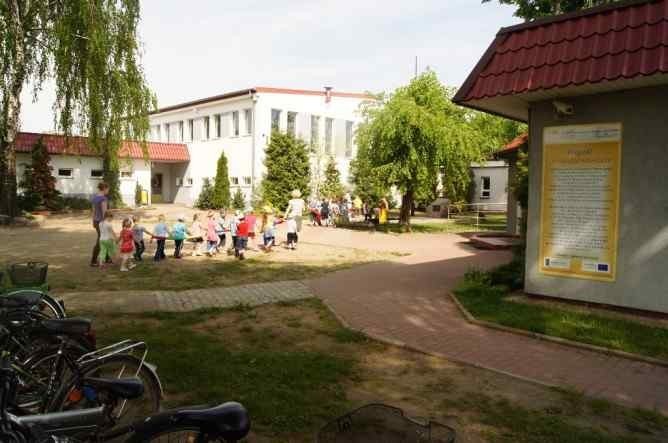 Konkurs &quot;Kolorowe boiska&quot;: Szkoła Podstawowa w Paprotni walczy o boisko