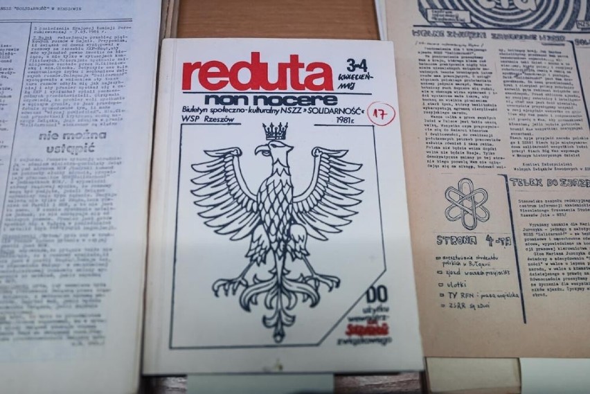 Biblioteka Uniwersytetu Rzeszowskiego zgromadziła wielki zbiór czasopism podziemnych i antykomunistycznych [WIDEO, ZDJĘCIA]