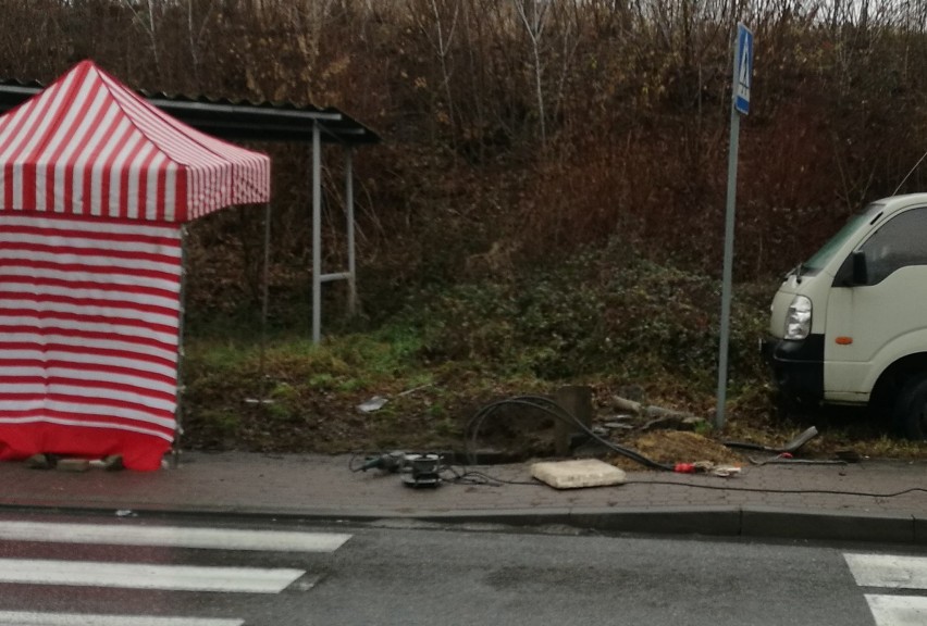 Chrzanów. Nadal nie działa sygnalizacja na ul. Podwale. Za jej naprawę zapłaci pijany kierowca