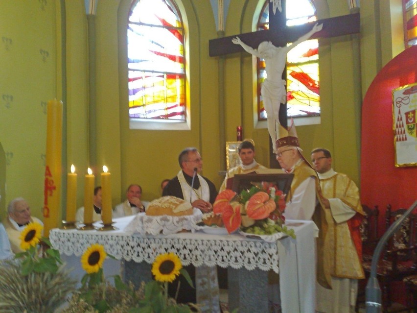 Ks.Henryk Kardynał Gulbinowicz uhonorował „Srebrnym...