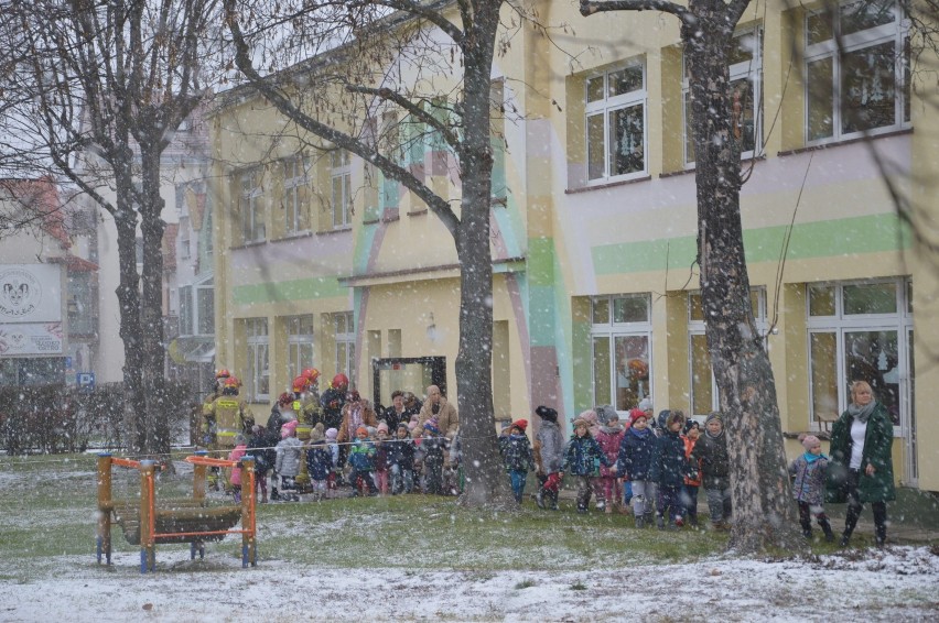 Ewakuacja w przedszkola w Nysie. Szaleniec straszy gazem...