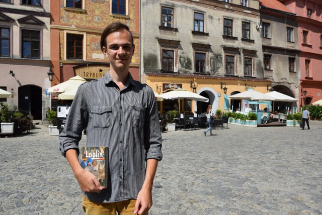 Tomasz Dudkowski z Kielc przyjechał do rodziny, mieszkającej na Lubelszczyźnie. Turysta, jak mówi, w tak słoneczne dni nie mógł odmówić sobie podróży do naszego miasta