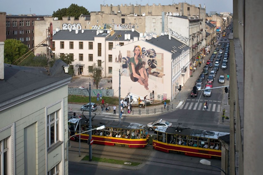 Na ścianie kamienicy przy ul. Więckowskiego 9 powstał nowy mural Fundacji Urban Forms.