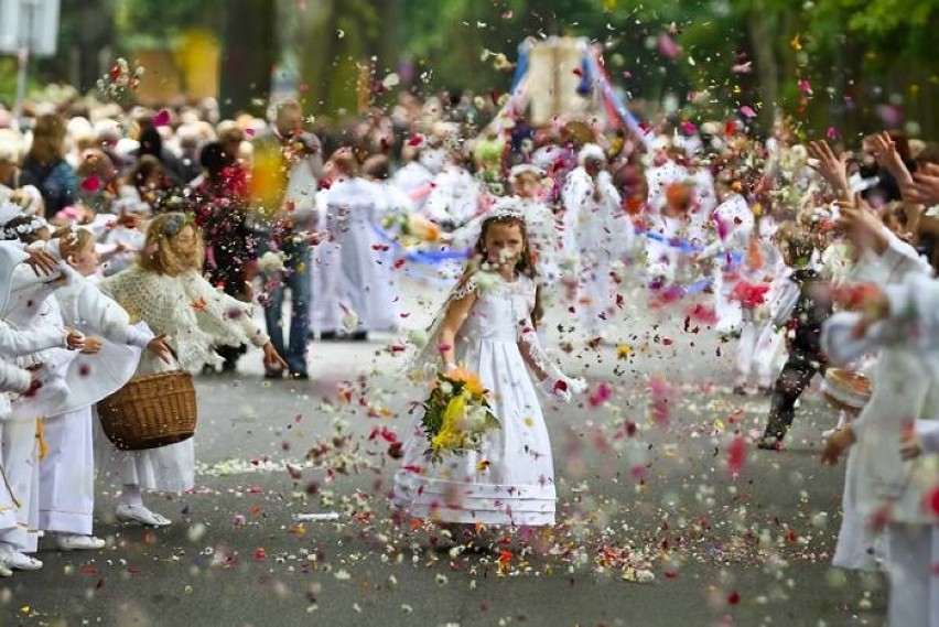 Tak wyglądała kołobrzeska procesja Bożego Ciała w 2012 roku,...