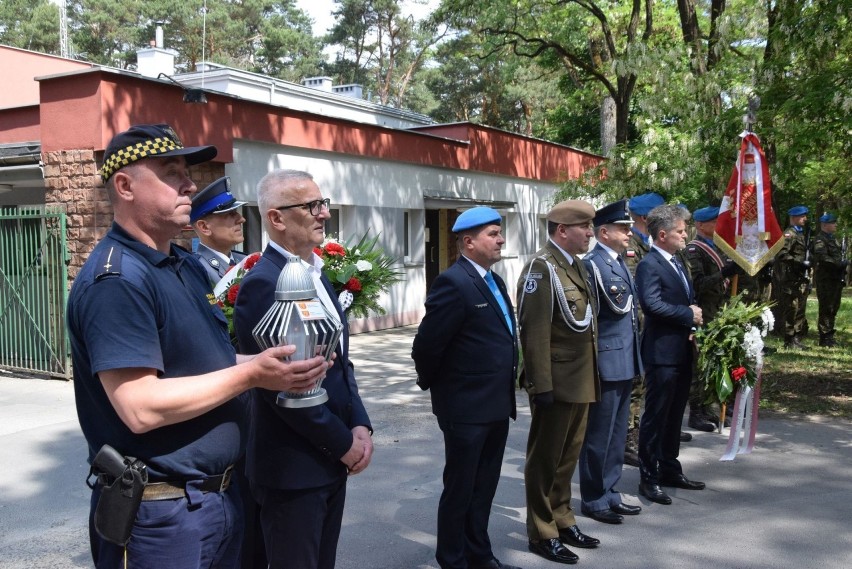 Uroczyste obchody 102. rocznicy powstania 2 Pułku Artylerii Lekkiej Legionów w Kielcach [ZDJĘCIA]