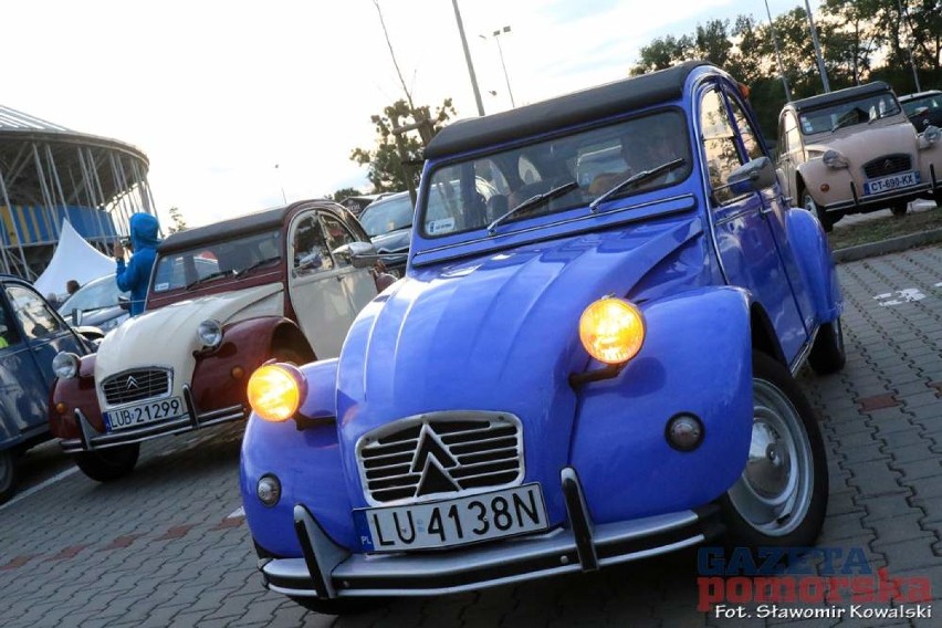 21. Międzynarodowy Zlot Miłośników Citroëna 2CV w Toruniu...