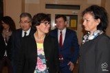 Minister edukacji narodowej w Chrobrym rozdała nagrody stypendystom