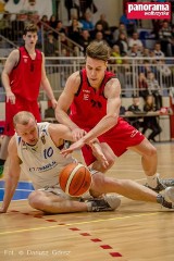 Koszykarze Górnika Trans.eu Wałbrzych przegrali 67:88 z R8 Basketem AZS-em Politechniką Kraków