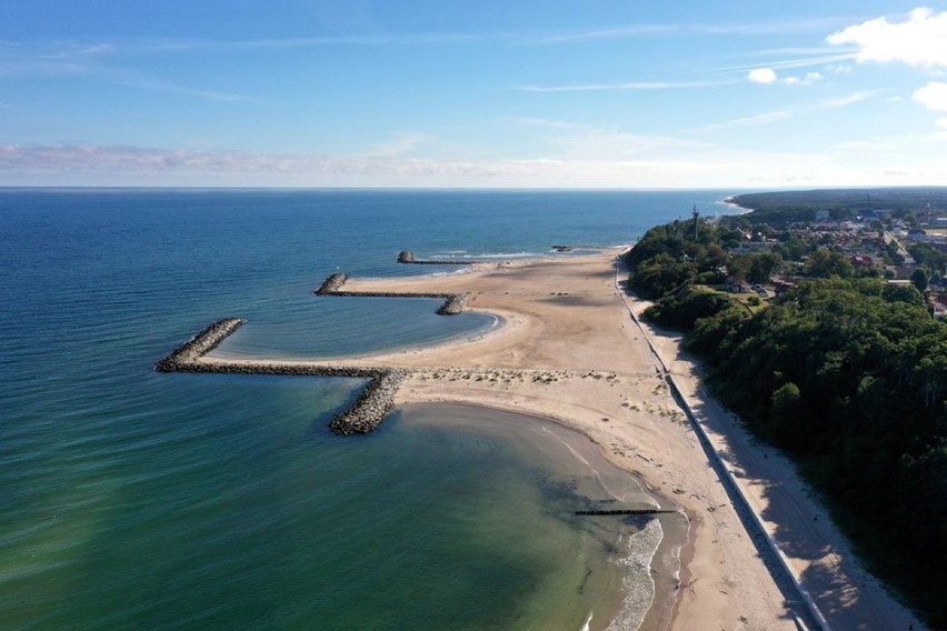 Największa sztuczna plaża w Polsce. Jarosławiec na wakacje [ZDJĘCIA]