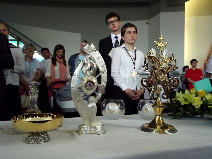 Na zdjęciu, relikwie beatyfikowanych Zofii Czeskiej i...