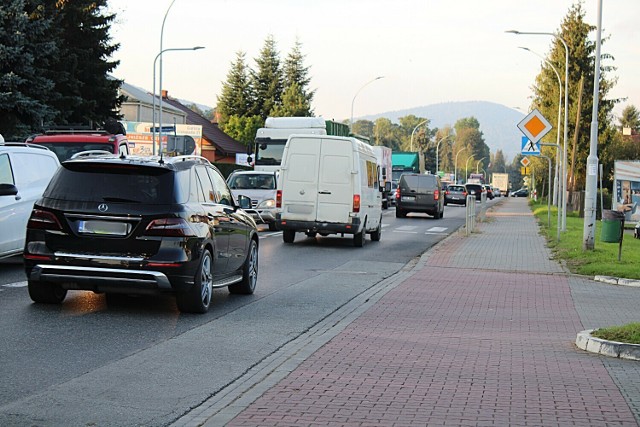 Obecnie powiat gorlicki zamieszkuje około 106 tysięcy mieszkańców, 71 976 osób posiada prawo jazdy