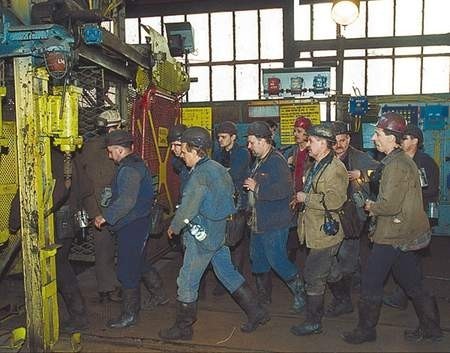 W jastrzębskiej kopalni Jas-Mos górnicy jeszcze nie wiedzą, kto będzie właścicielem ich zakładu. Fot. Andrzej Grygiel