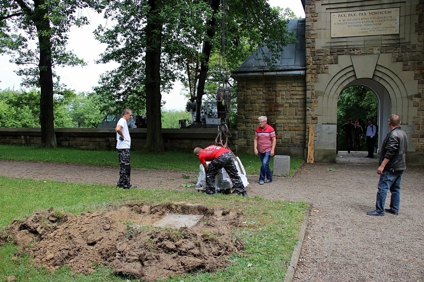 Gorlice. Obelisk opamiętni bohaterów Słowenii. Prezydent Andrzej Duda przyjedzie do Gorlic 22 maja.   [ZDJĘCIA]