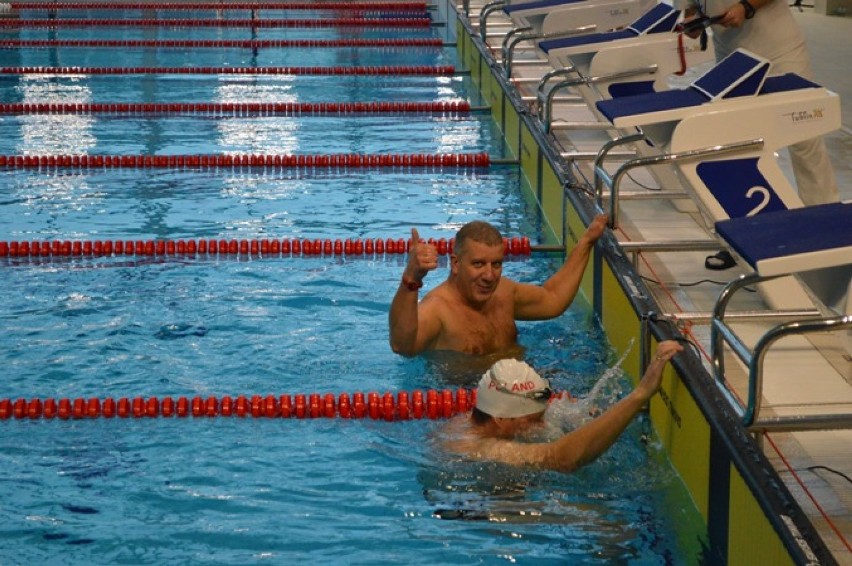 Andrzej Juszczak, kłodzki policjant, dwukrotnym mistrzem pływania