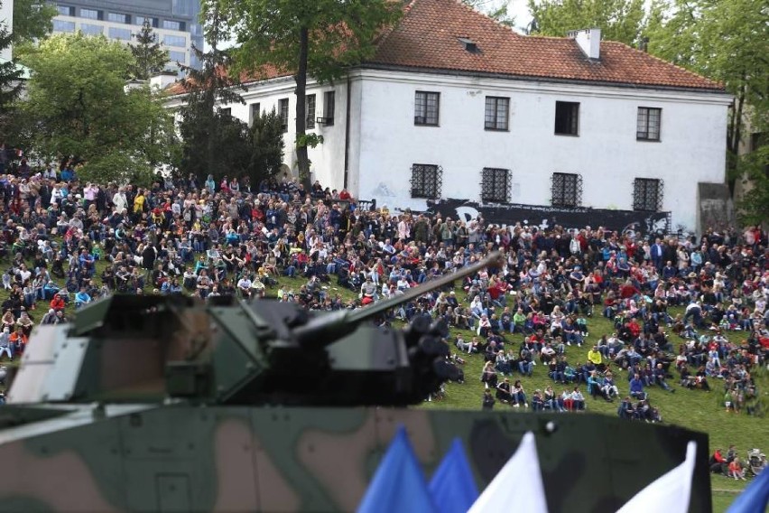 Defilada 3 maja, Warszawa 2019. Ponad 200 pojazdów i 80...