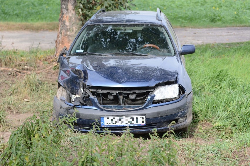 Wypadek w Rywałdzie. Jedna osoba poszkodowana [wideo, zdjęcia]