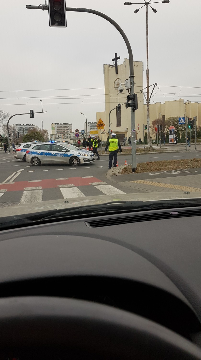 Ewakuacja na Skarpie w Toruniu. Ulatnia się gaz! [ZDJĘCIA]