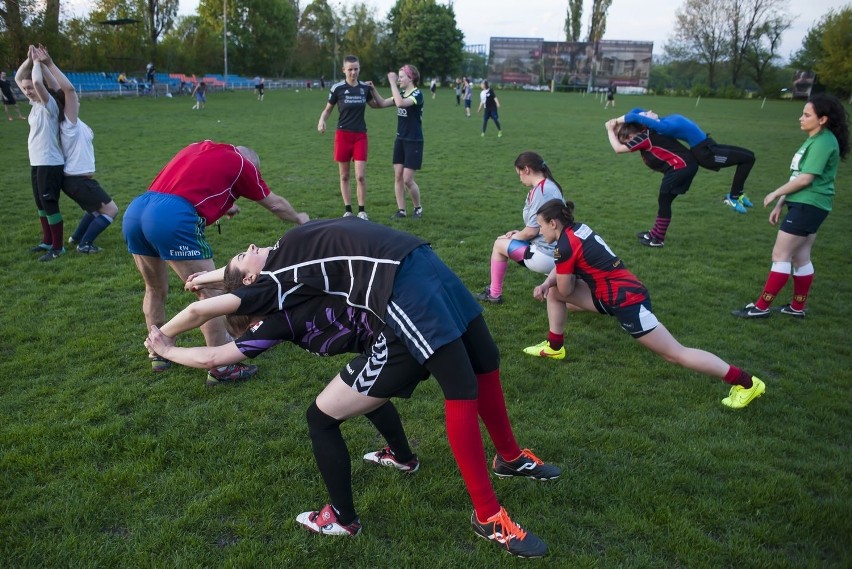 Dziewczyny z jajem, czyli żeńska drużyna rugby pod Wawelem [ZDJĘCIA]