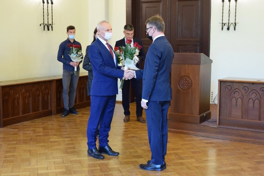 Podczas uroczystości z okazji Dnia Edukacji Narodowej...