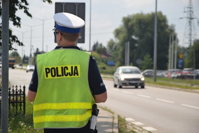 Policjanci zatrzymali pirata drogowego w miejscu, gdzie bardzo często dochodzi do niebezpiecznych zdarzeń.