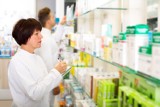 Zmiany w aptekach od 1 listopada. Nowa lista refundacyjna leków zawiera o 78 produktów więcej, w tym leki na raka piersi i AZS
