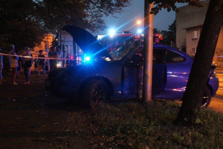 Wypadek na alei Wojska Polskiego w Kaliszu. Samochód uderzył...