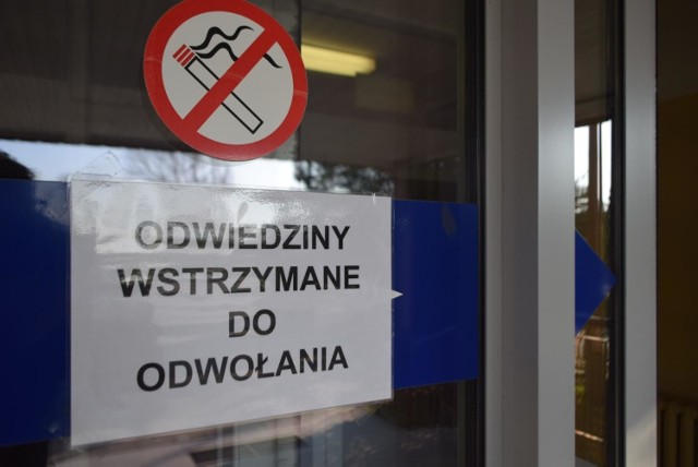 Jarosław Obremski raz jeszcze przypomina o zakazie odwiedzin w szpitalach. To bardzo ważne, bo pacjenci to często osoby o obniżonej odporności