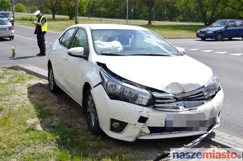 Wypadek na skrzyżowaniu ulic Kazimierza Wielkiego - Zielna 