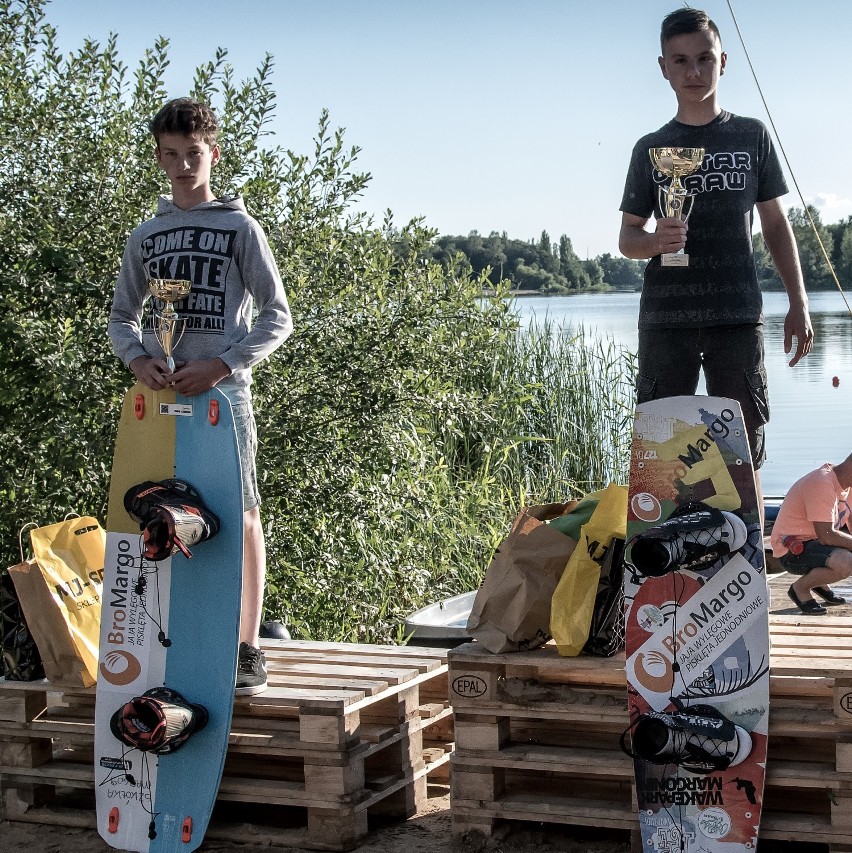 Szkółka wakeboardowa w Margoninie: Sukcesy młodych...