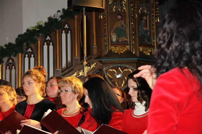 Jak chórzyści Lutni kolędy śpiewali