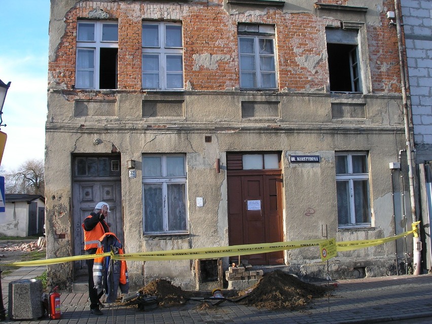 W centrum Wejherowa zawalił się budynek mieszkalny.