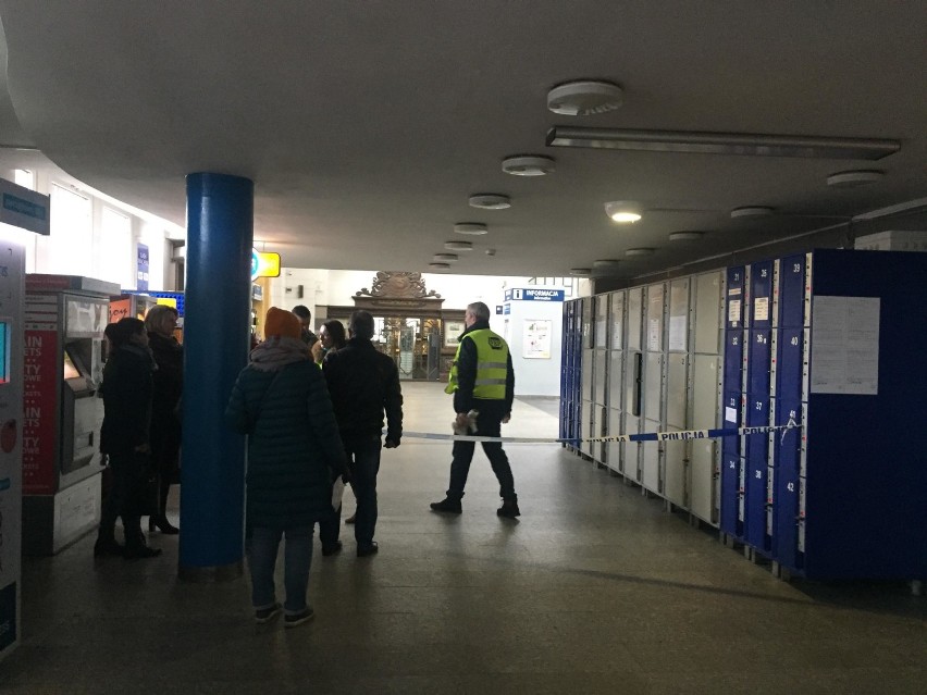 Alarm i ewakuacja na dworcu Gdańsk Główny: „Saperzy już jadą” 