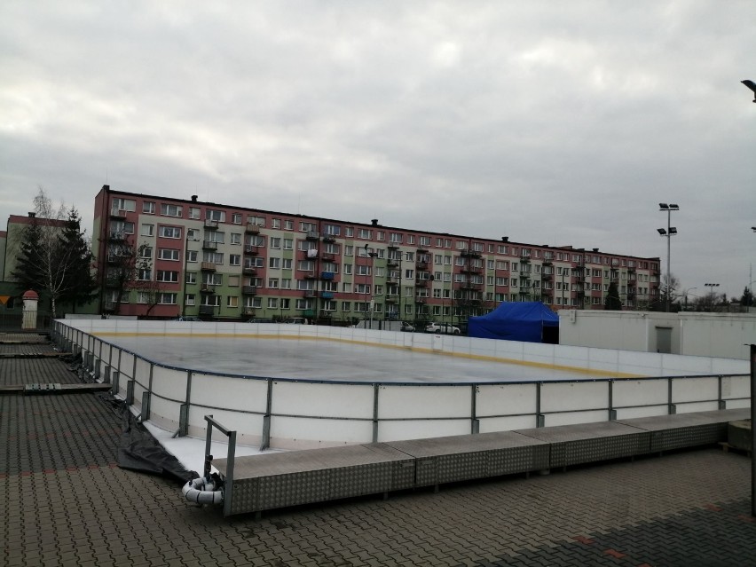 Dziś otwarcie lodowiska w Wieluniu. Feryjna promocja dla uczniów podstawówek [FOTO]