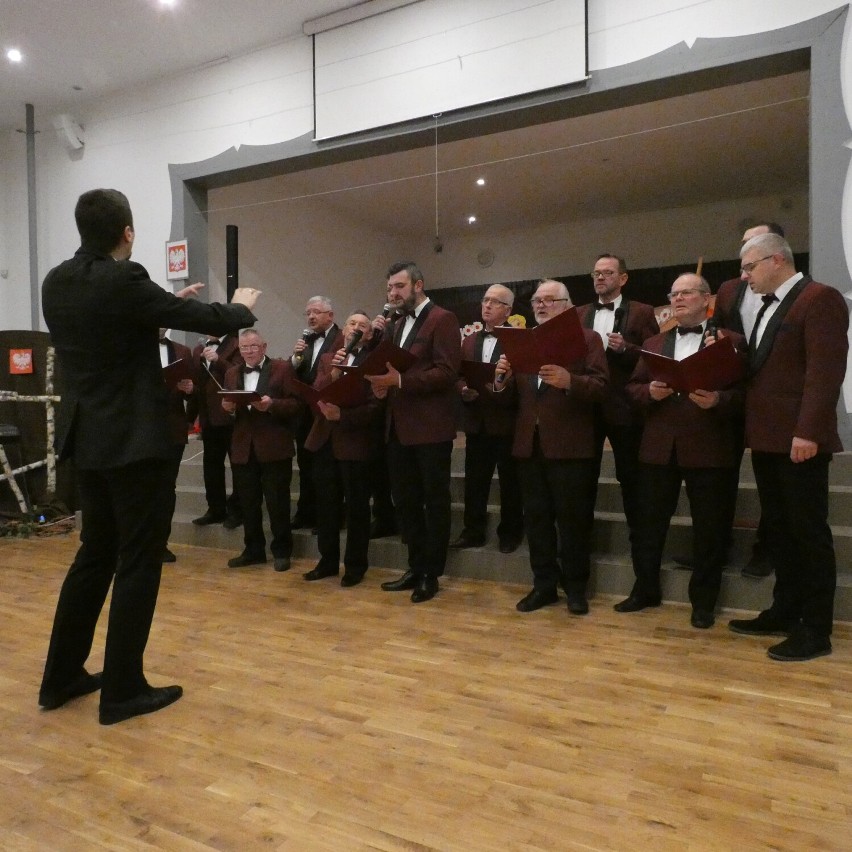 Wieczór z pieśnią w Tuchorzy zorganizowany przez miejscową społeczność