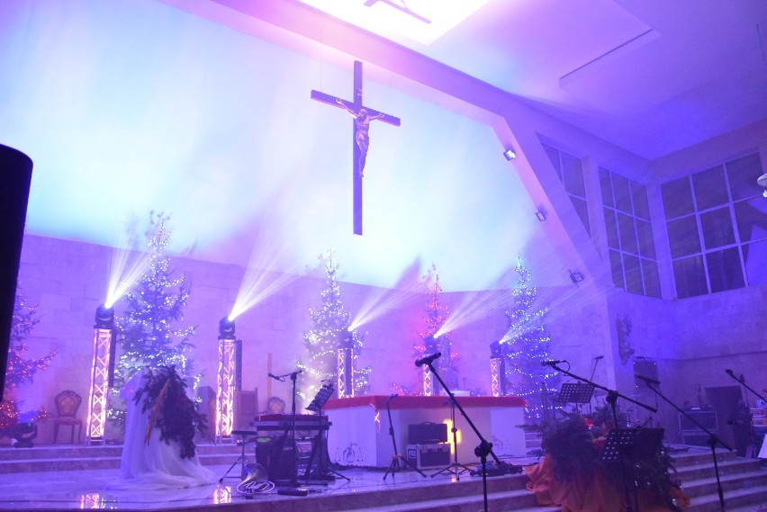 Zakopower dla lubinian. Koncert  świąteczny w kościele