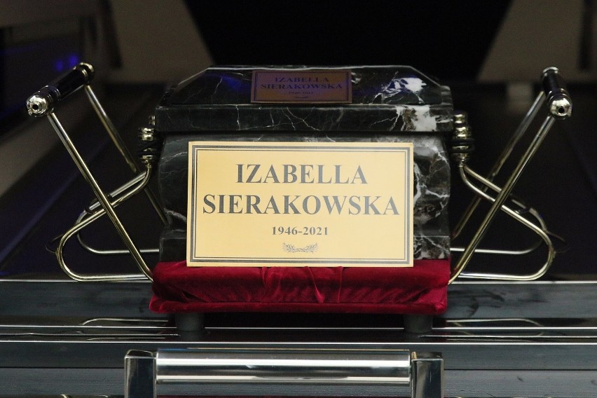 Pogrzeb Izabelli Sierakowskiej: Miałam szczęście spotkać w życiu tak wielu wspaniałych, mądrych ludzi, dzięki którym byłam tym, kim byłam 