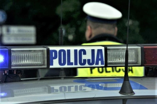 Policjant potrącił kobietę w Wolborzu i uciekł. Prokurator postawił mu zarzut nieudzielenia pomocy