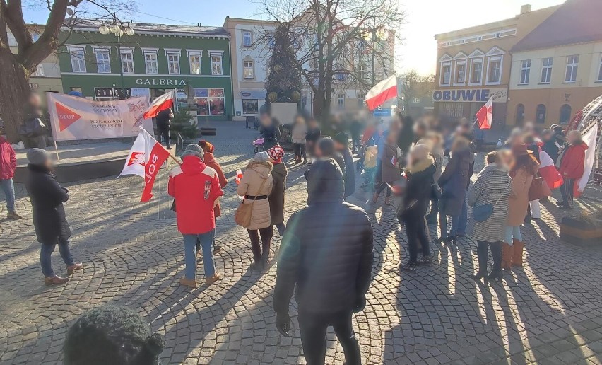 Protest “Przeciwko segregacji sanitarnej i szczepieniom” w...