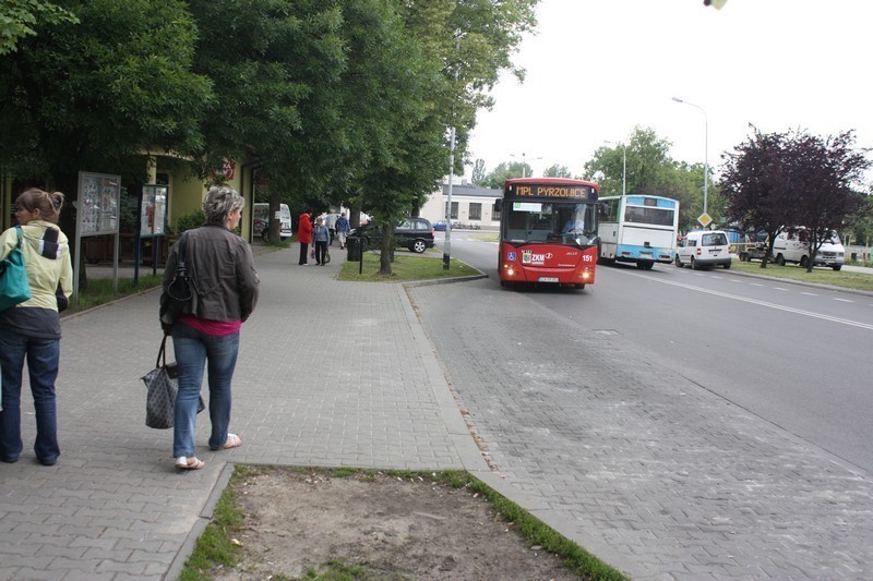 Teraz autobusem pojedziemy z Zawiercia do Pyrzowic.