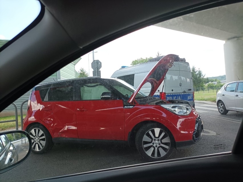 Wypadek na obwodnicy Wałbrzycha pod wiaduktem na...