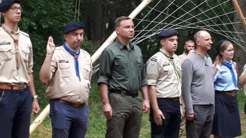 Prezydent Andrzej Duda spotkał się z harcerzami w Parchowie
