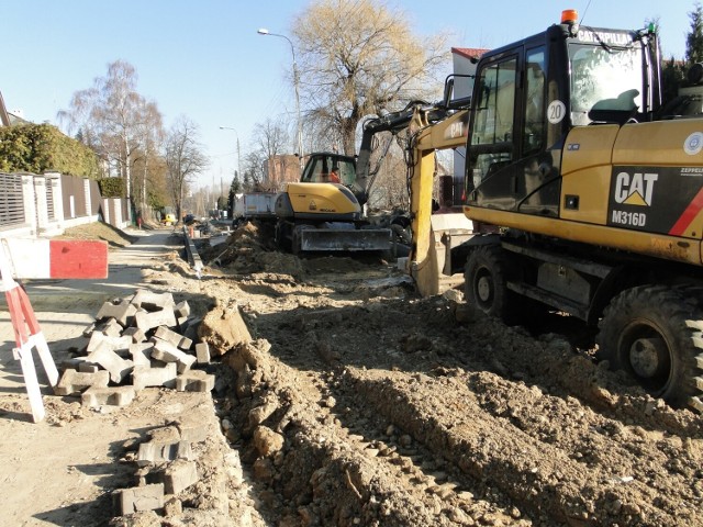 Na kolejnym odcinku ulicy Wiejskiej w Radomiu ruszy wymiana rur sieci kanalizacyjnej i deszczowej.