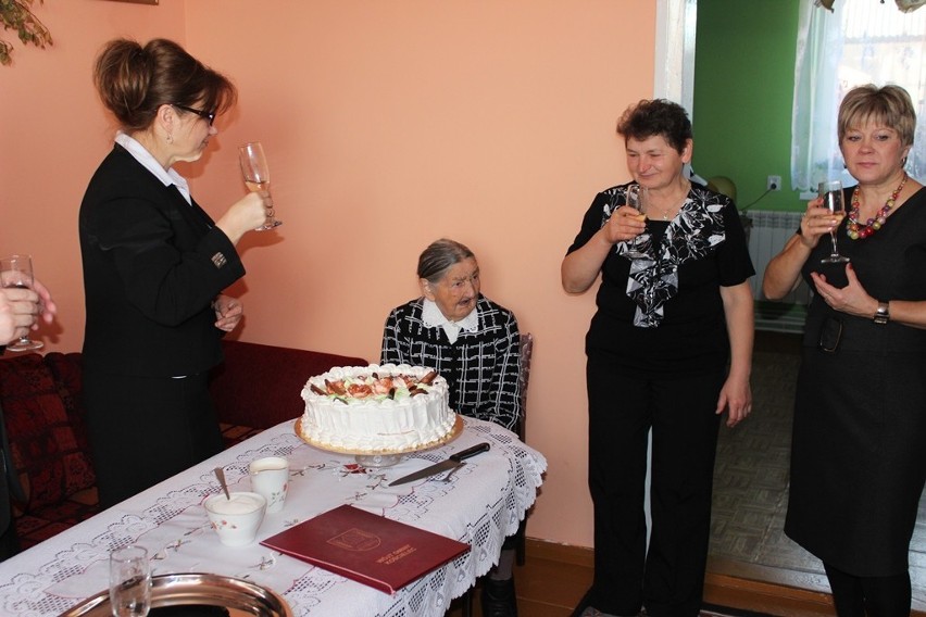 Leszcze. Helena Gajda świętowała 102. urodziny