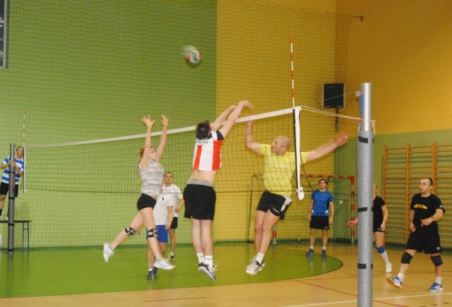 Turniej siatkówki w Krzywiniu