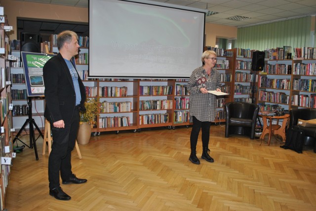 W łęczyckiej bibliotece zorganizowano spotkanie z podróżnikiem