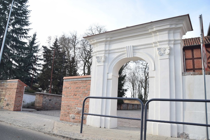 Malbork. Ile kosztowała odbudowa zabytkowej bramy na ul. Słowackiego? Rachunek zapłacił Urząd Miasta